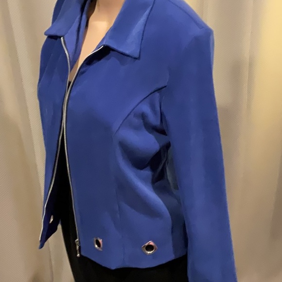 PTP 20 inches length 22” gorgeous, blue, zipper closure, removable shoulder pads - Picture 9 of 10
